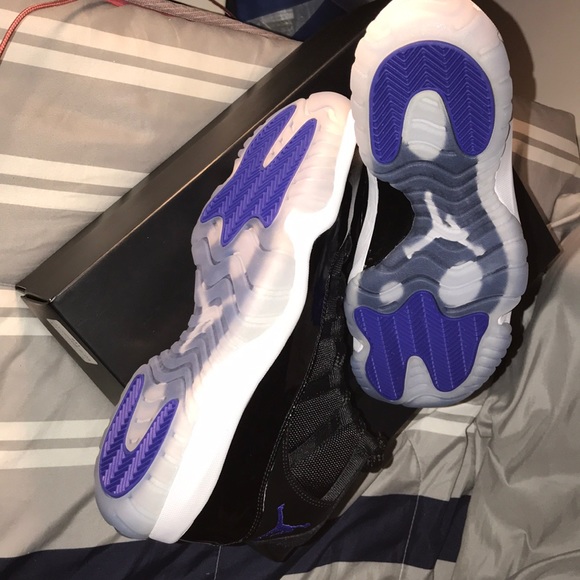 WERE A GIFT TOO SMALL MAKE MONEY RESELLING.